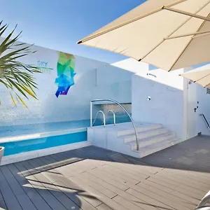 Hotel White ***